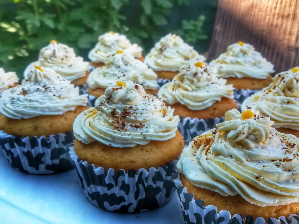 Brioșe cu merișoare și cremă mascarpone
